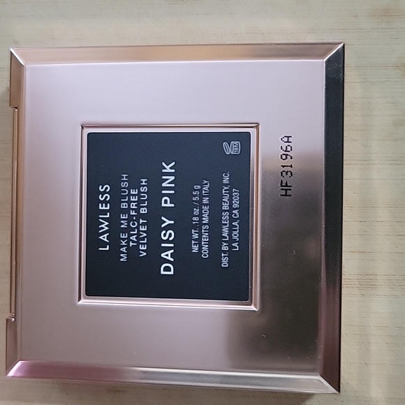 Lawless Make Me Blush Velvet Blush~ Daisy Pink - Picture 2 of 3